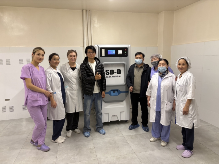 Kyrgyz-medical-workers-expressed-satisfaction-with-the-Sada-medical-sterilizer-scaled.