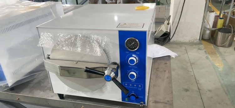 Table type high pressure steam sterilizer