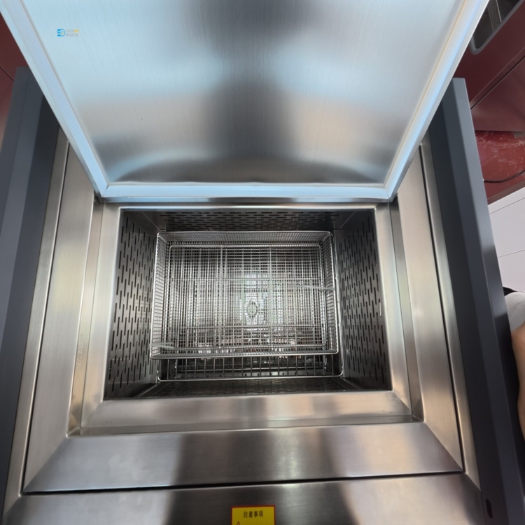 Hospital CSSD using ultrasonic washer for surgical tools and glassware