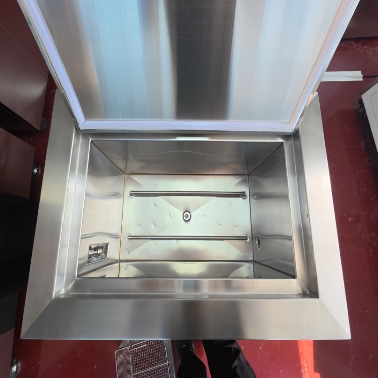 Large-capacity medical ultrasonic cleaning machine