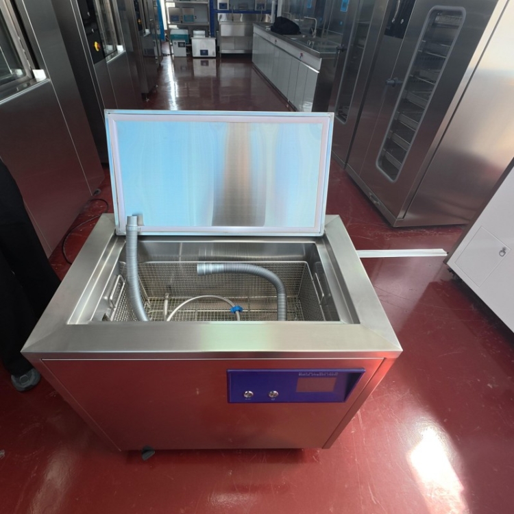 Vertical ultrasonic washer for hospital instrument cleaning – 69L to 207L”
