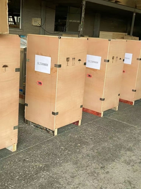 Hand Wheel Type Quick-Open Door of VA-SD75 Vertical Autoclave Machine