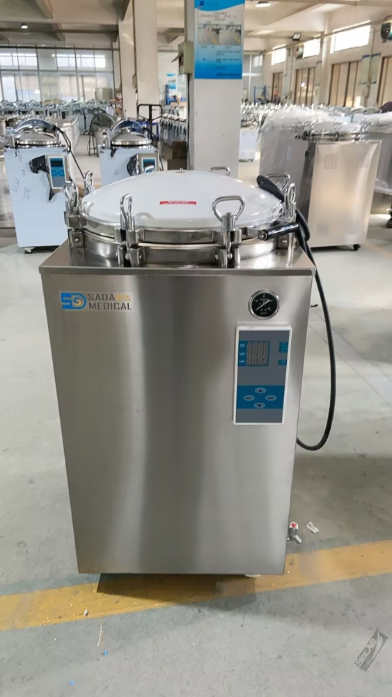 High-Capacity Vertical Autoclave for Sterilization