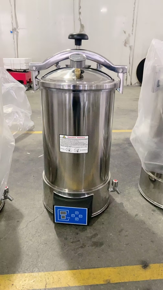 Compact and reliable SD-PO Portable Pressure Steam Sterilizer with digital display