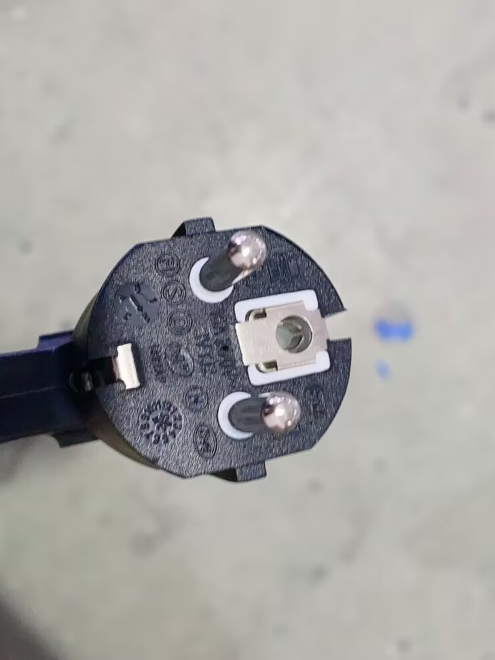 Units of SD-PO 24L Portable Pressure Steam Sterilizers to Vietnam