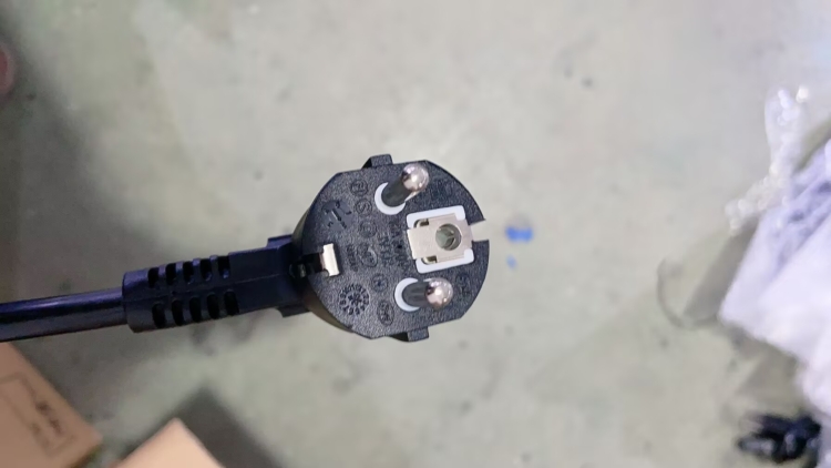 Units of SD-PO 24L Portable Pressure Steam Sterilizers to Vietnam