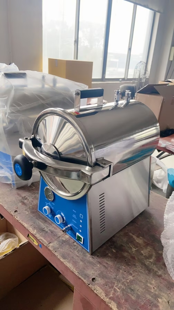 User-friendly TS-B24 autoclave for quick and efficient sterilization